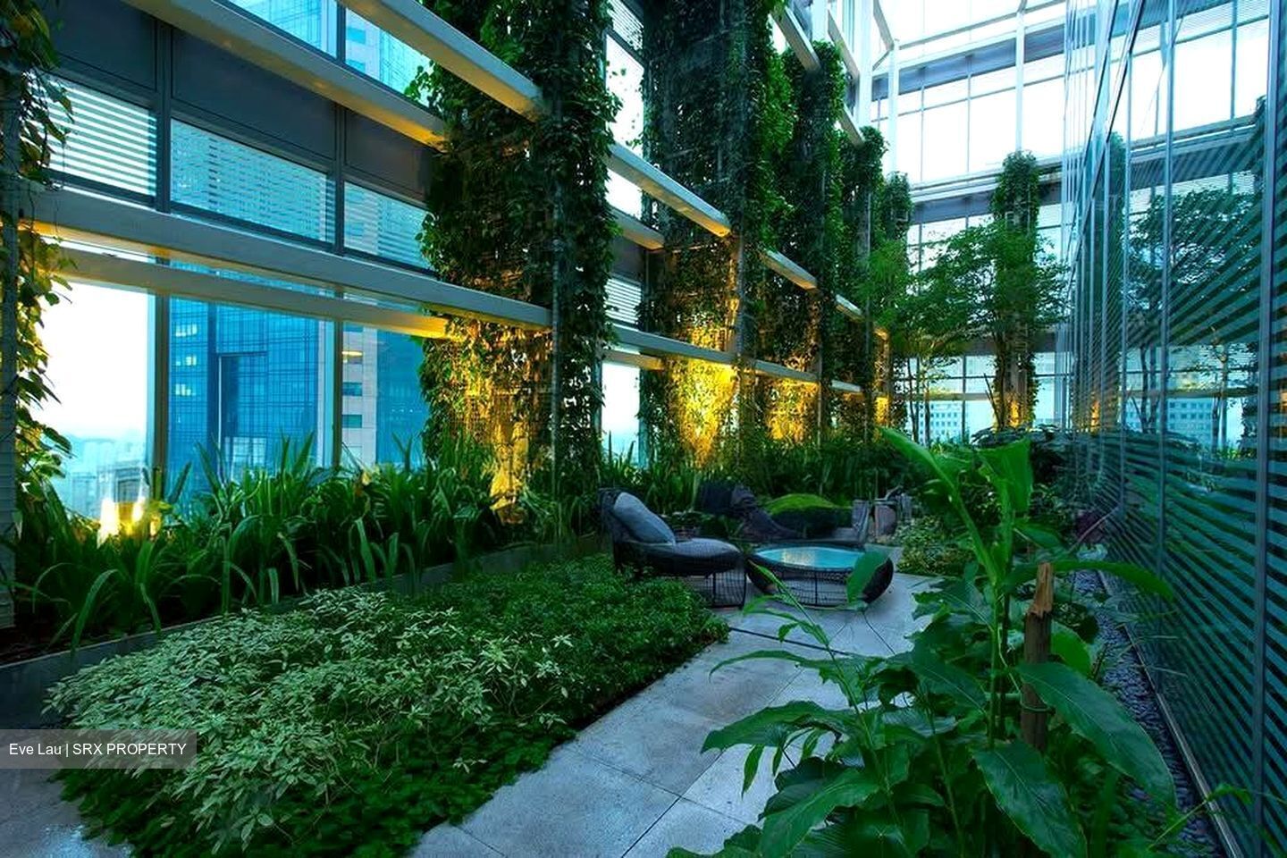 Ocean Financial Centre (D1), Office #582272271